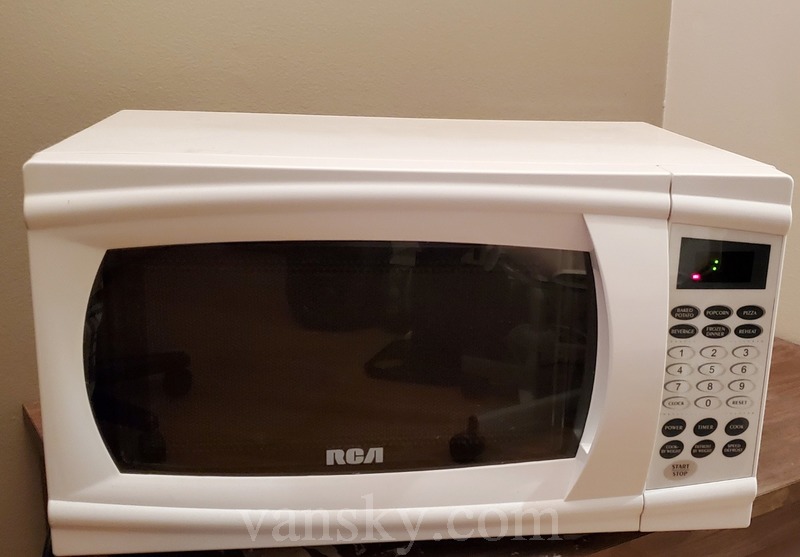 201120154712_microwave white.jpg